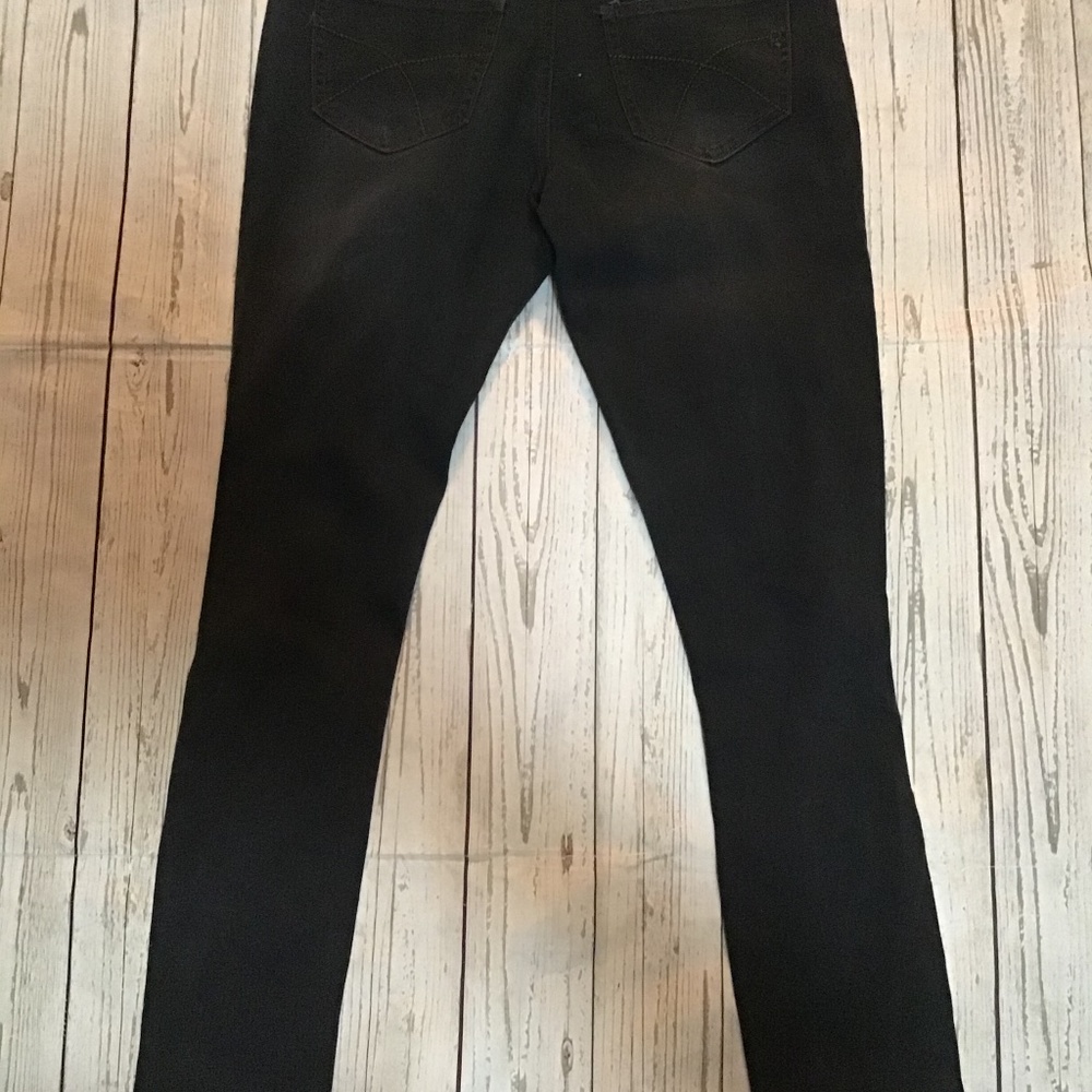 ❤NWT Red Jeans Straight leg Black jeans SZ 11/12